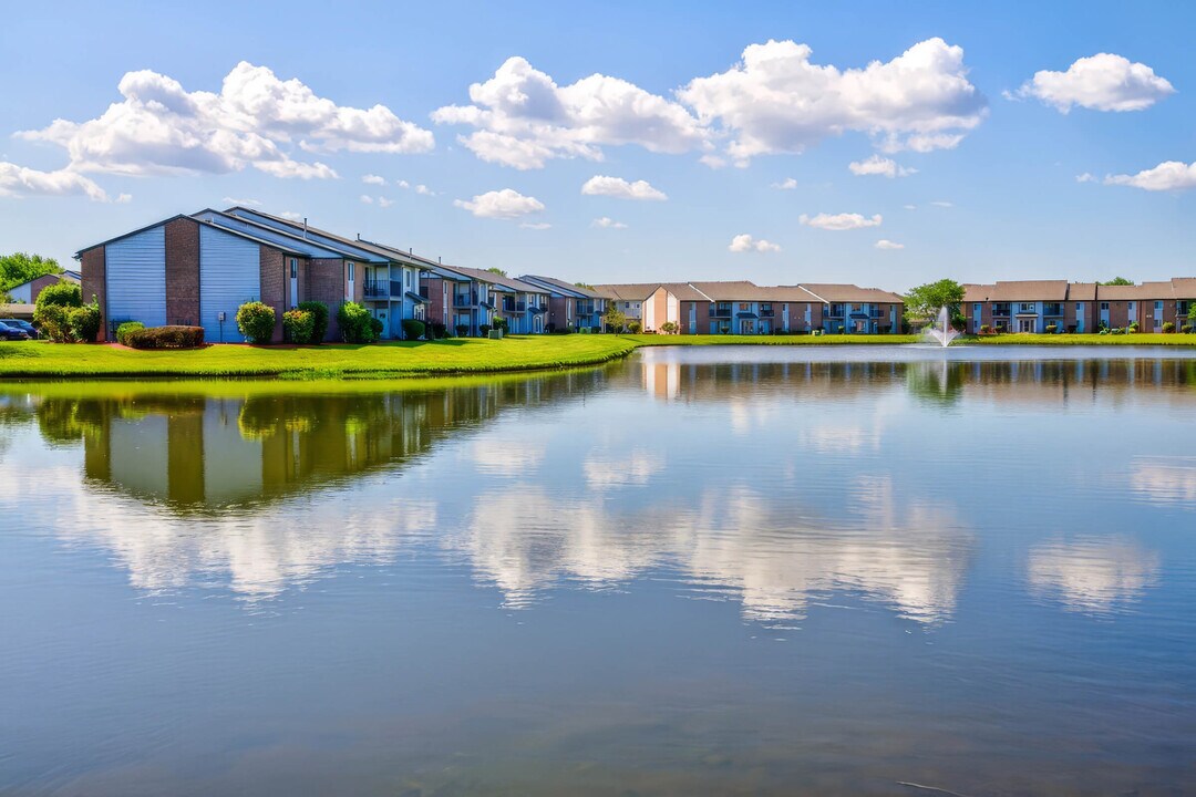 Port Crossing Apartments in Portage, IN - Foto de edificio