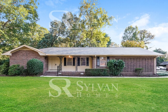 1369 White Oak St SE in Conyers, GA - Building Photo - Building Photo