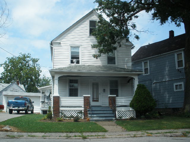 700 W 17th St in Lorain, OH - Building Photo