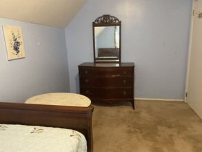 24 Linden Pl in Stamford, CT - Building Photo - Building Photo