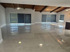 1600 SW 72nd Ave in Plantation, FL - Building Photo - Building Photo