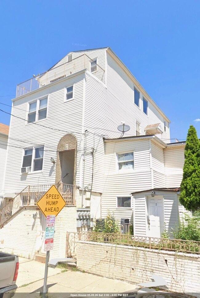 property at 22-24-24 Paterson St