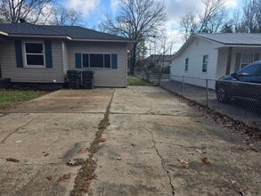 1626 Davis St in Conway, AR - Building Photo - Building Photo