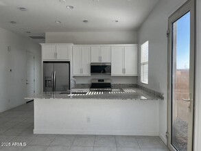4623 S 111th Dr in Tolleson, AZ - Foto de edificio - Building Photo
