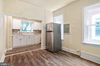 7153 Germantown Ave in Philadelphia, PA - Building Photo - Building Photo
