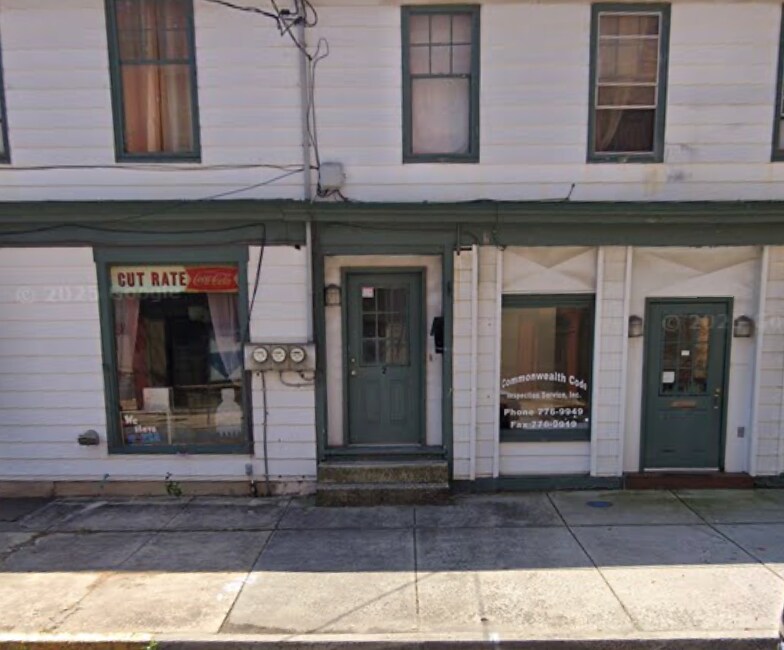 2 W Big Spring Ave in Newville, PA - Building Photo