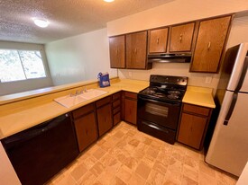 1705 Heatheridge Rd in Fort Collins, CO - Building Photo