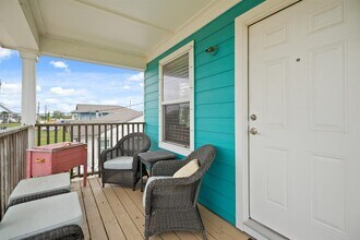 2302 103rd St in Galveston, TX - Building Photo - Building Photo