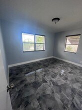 430 Barnett St in West Palm Beach, FL - Building Photo - Building Photo