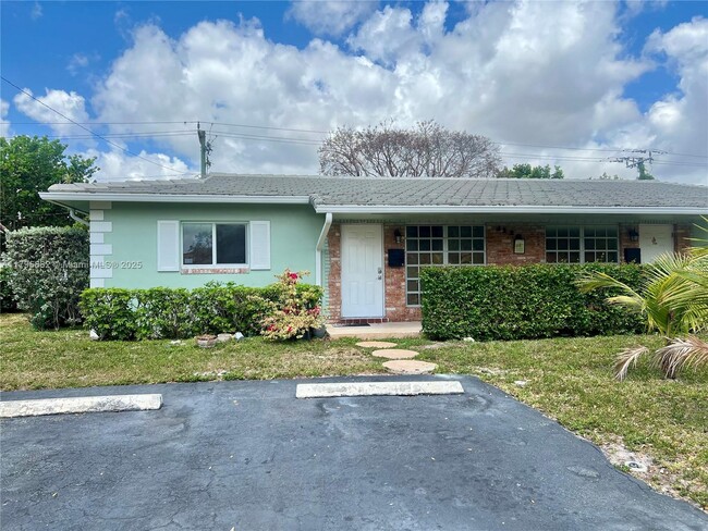 property at 4120 Woodside Dr