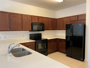 210 NW 109th Ave in Miami, FL - Building Photo - Building Photo