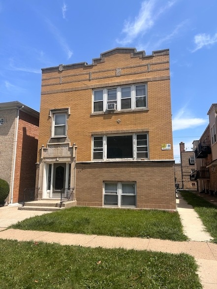 1645 Gunderson Ave in Berwyn, IL - Building Photo