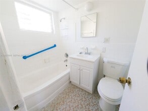 1716 NW 19th St in Miami, FL - Building Photo - Building Photo