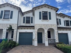 11920 SW 244 Ln in Princeton, FL - Building Photo