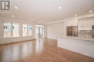 517 Sonmarg Cres in Ottawa, ON - Building Photo - Building Photo