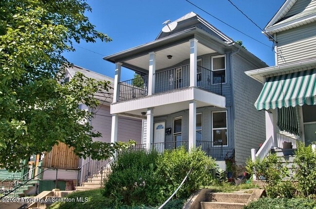 property at 1515 Pine St