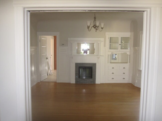 5826 Occidental St, Unit 5826A