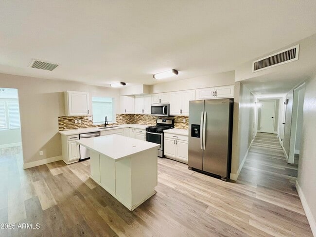 property at 1269 E Loma Vista Dr