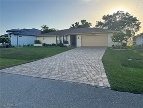 4628 SW 18th Ave in Cape Coral, FL - Building Photo - Building Photo