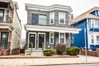 1114 Saratoga St, Unit 1 in Boston, MA - Building Photo - Building Photo