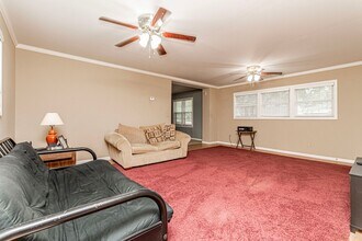 1113 NW 3rd St in Abilene, KS - Building Photo - Building Photo