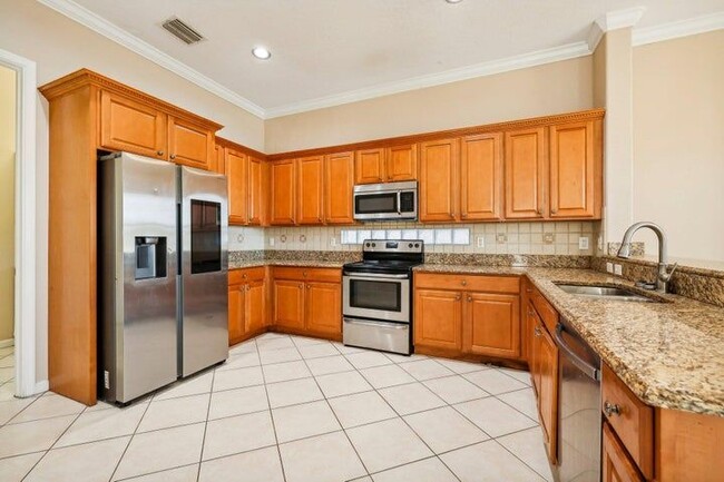 7174 Ivy Crossing Ln