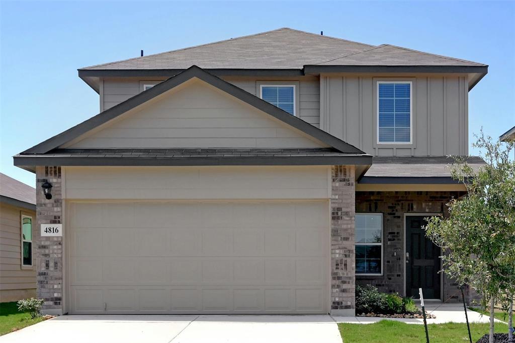 4816 Cork Xing in Canyon Lake, TX - Building Photo