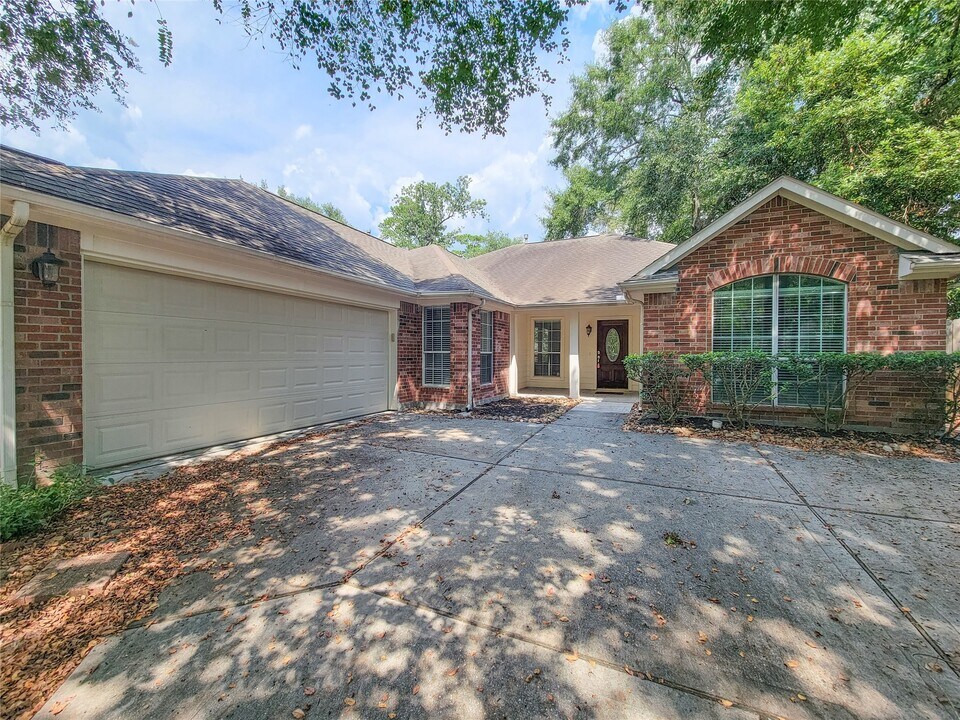 22 Quince Tree Pl in Conroe, TX - Building Photo