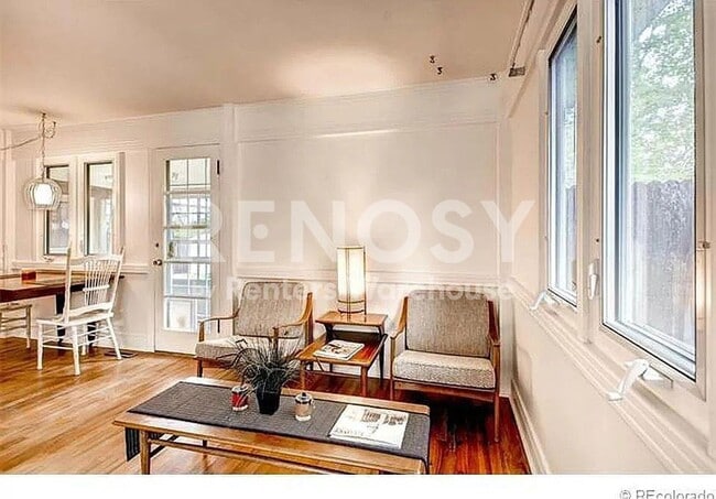 property at 3030 S Bellaire St
