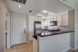 260 E Flamingo Rd in Las Vegas, NV - Building Photo - Building Photo