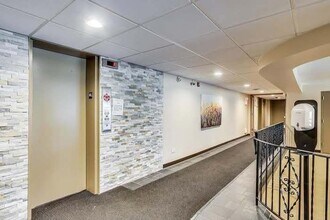 2500 Windsor Mall in Park Ridge, IL - Building Photo - Building Photo