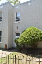 201 Kentucky Ave SE in Washington, DC - Building Photo