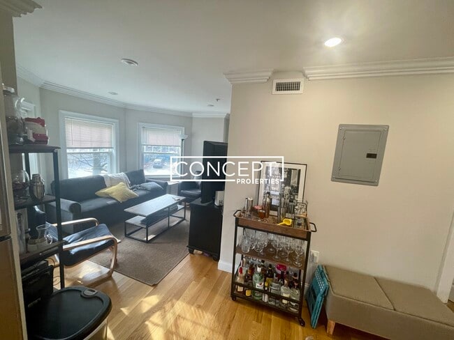 60 Gordon St, Unit 2 in Boston, MA - Building Photo - Building Photo