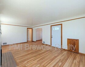 1822 Rucker Ave in Everett, WA - Building Photo - Building Photo