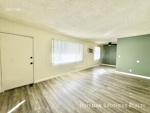 6729 Cleon Ave, Unit 2 in Los Angeles, CA - Foto de edificio - Building Photo