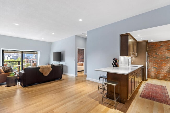 28 Atlantic Ave, Unit 618 in Boston, MA - Foto de edificio - Building Photo