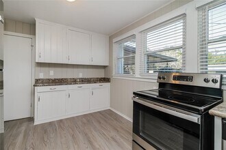 840 N Florida Ave in DeLand, FL - Building Photo - Building Photo