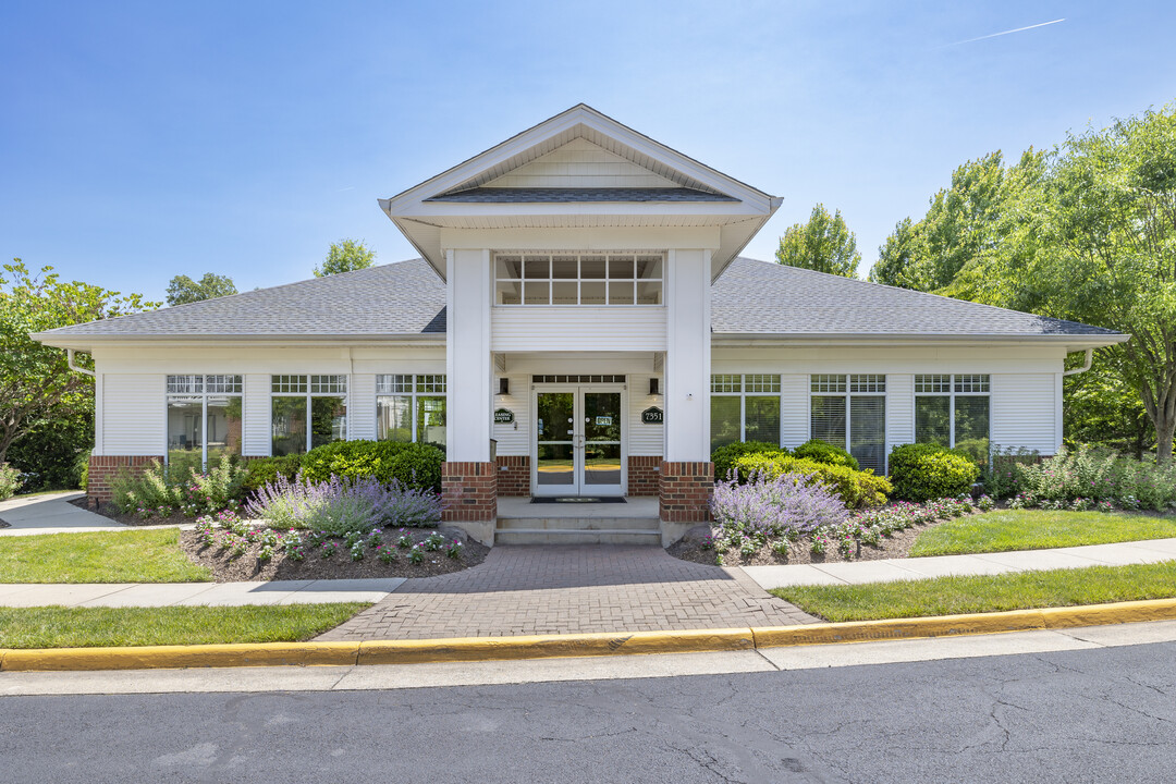 SomerHill Farms Apartments in Gainesville, VA - Foto de edificio