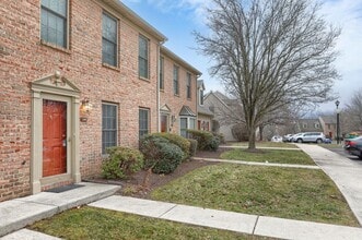 1284 Hunters Ridge Dr in Hampden Township, PA - Building Photo - Building Photo