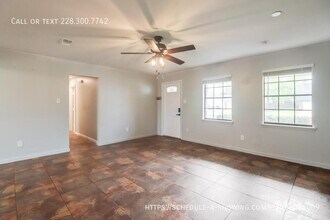 647 Ridge Dr in Biloxi, MS - Building Photo - Building Photo