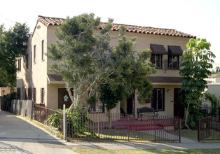 708-712 N Dillon St in Los Angeles, CA - Foto de edificio - Building Photo