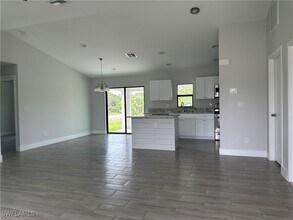 2701 40th St W in Lehigh Acres, FL - Building Photo - Building Photo