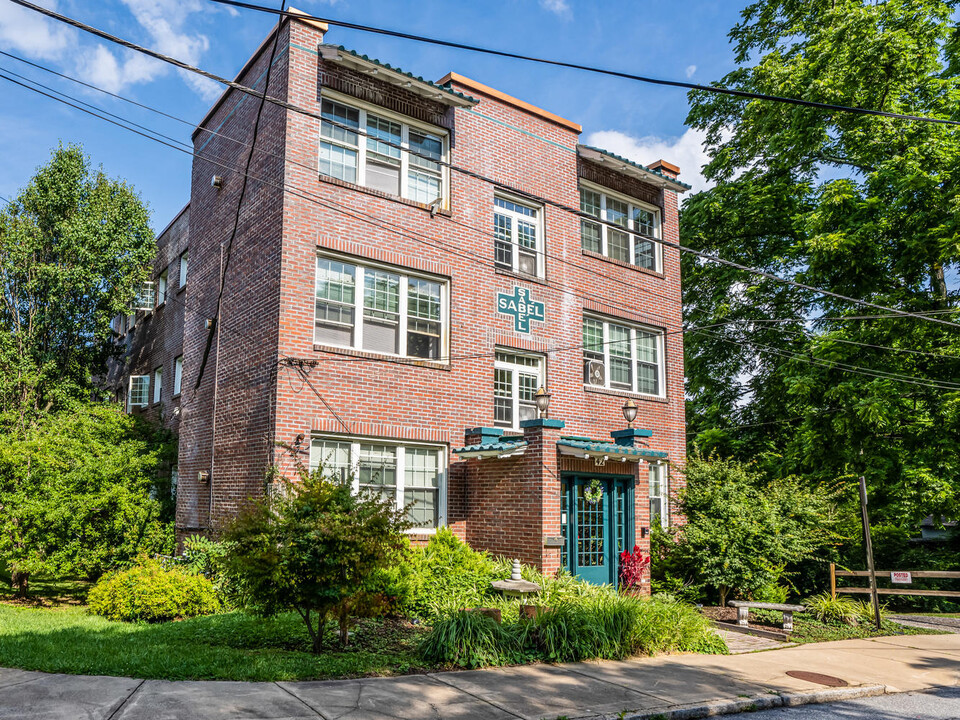 42 Furman Ave in Asheville, NC - Building Photo