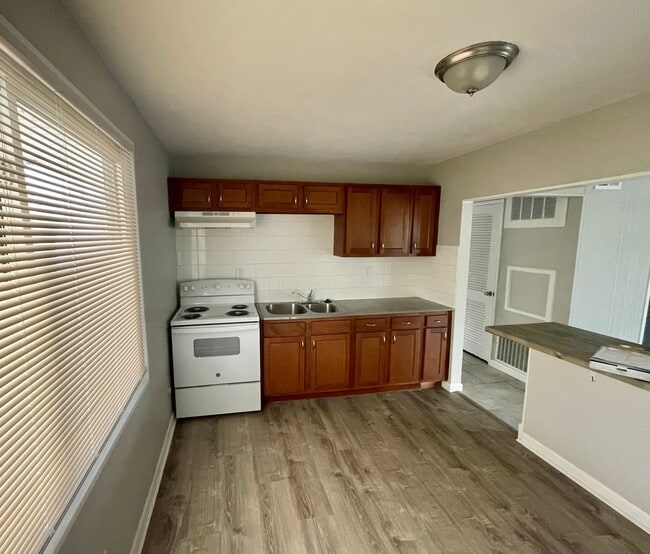 2213 Kerwin Dr in St. Louis, MO - Building Photo - Building Photo