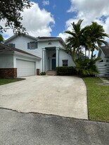 14481-Sw146 SW 146th Pl in Miami, FL - Building Photo