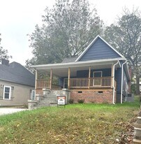 117 W Henderson St in Salisbury, NC - Building Photo