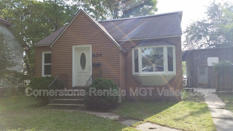 424 6th Ave NE in Valley City, ND - Building Photo
