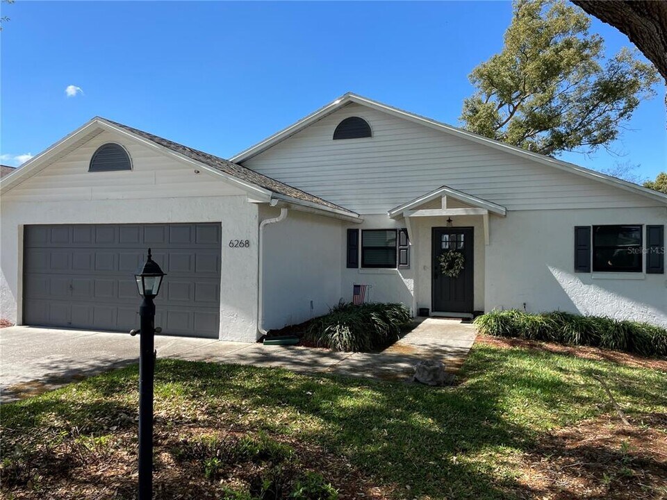6268 Sandpipers Dr in Lakeland, FL - Building Photo