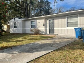 5467 Windermere Dr in Jacksonville, FL - Building Photo - Building Photo