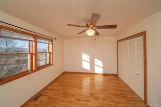 9801 W 38th Ave in Wheat Ridge, CO - Foto de edificio - Building Photo